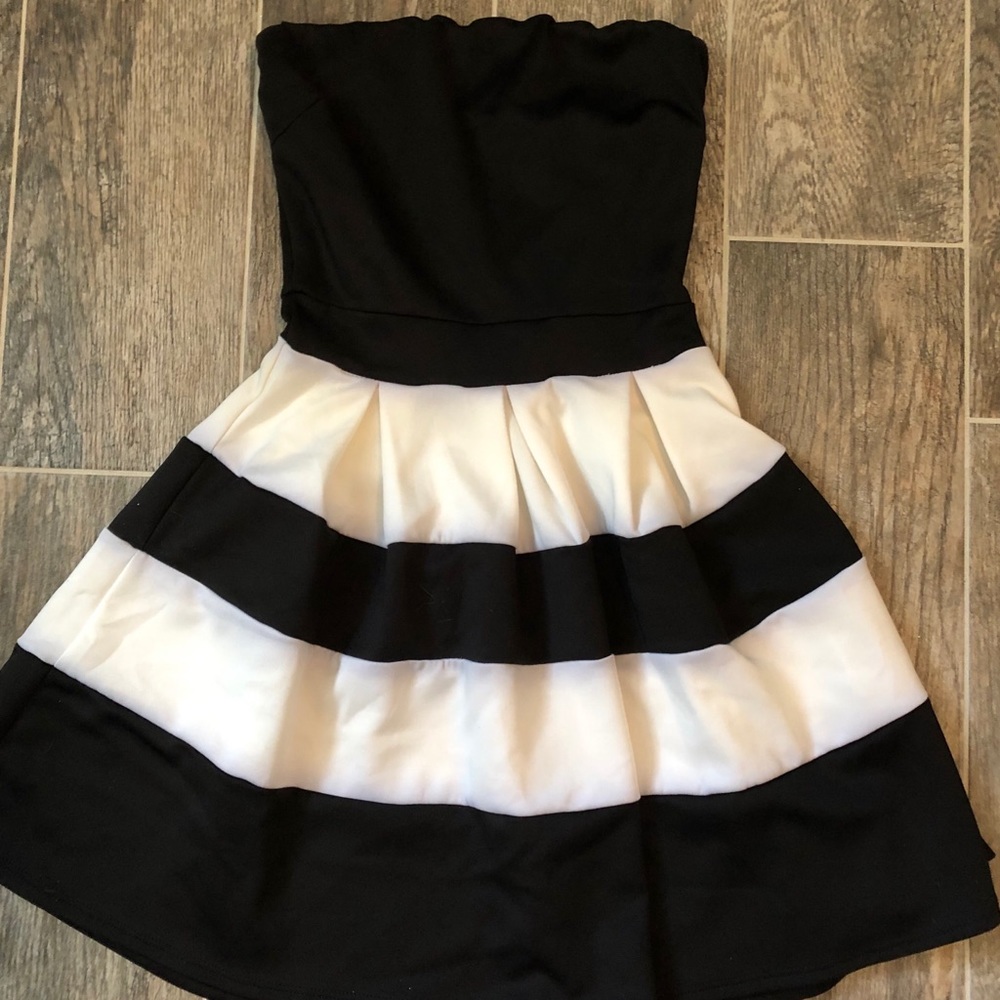Simple Black and White Striped Dress